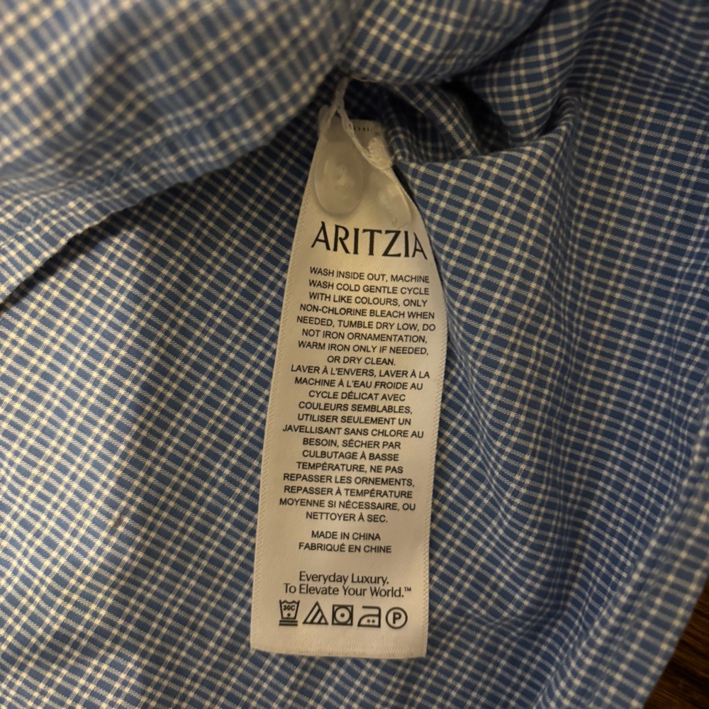 Aritzia TNA Plaid Cotton Cropped Blue Button Down Long Sleeve - Picture 7 of 8